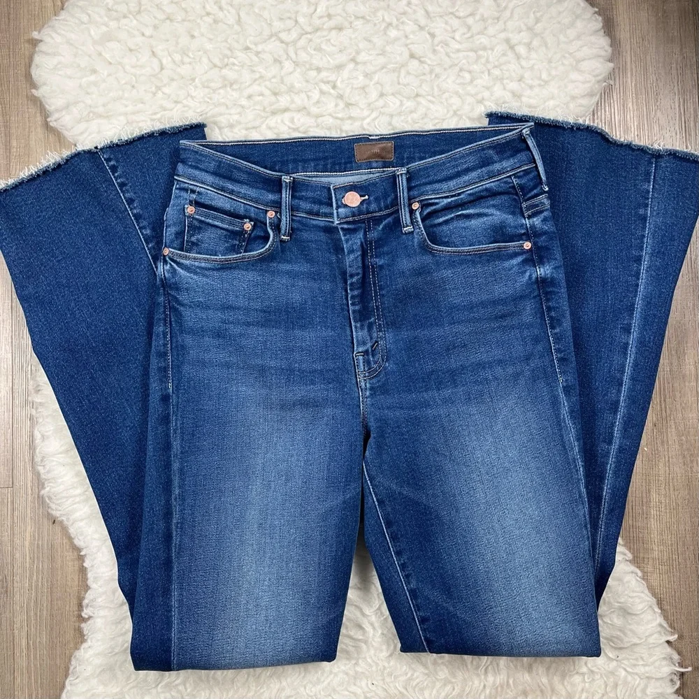 NEW Mother The Weekender flare jeans - Picture 3 of 12